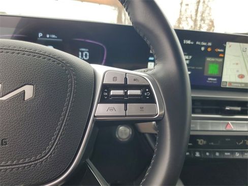 Used 2024 Kia Telluride LX image 18