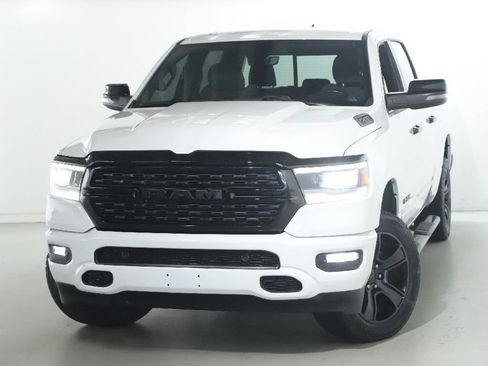 Used 2023 RAM 1500 Big Horn AWD/4WD image 3