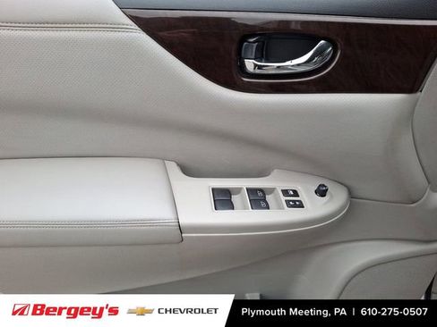 Used 2014 Nissan Quest SL image 16