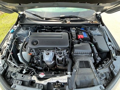 Used 2025 Honda Civic Sport image 11