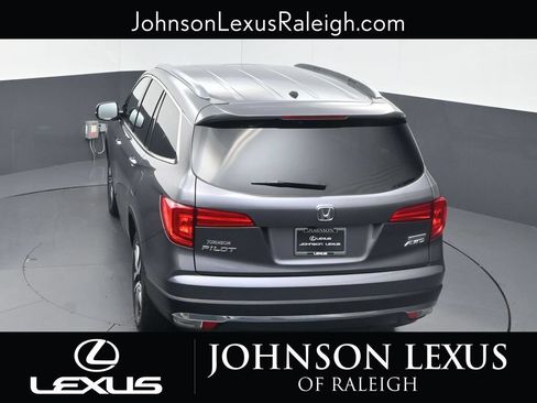 Used 2017 Honda Pilot Touring image 27