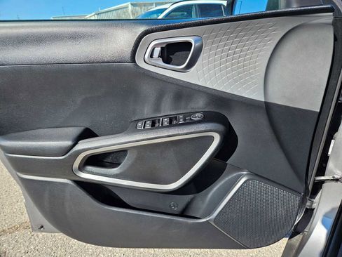 Certified 2024 Kia Soul LX w/ Option Group 015 image 16