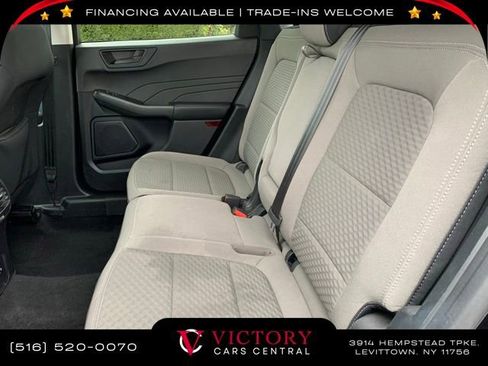 Used 2022 Ford Escape SE w/ SE Sport Appearance Package image 15