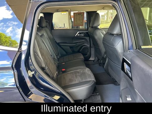 Used 2024 Mitsubishi Outlander SE Black Edition AWD/4WD image 28
