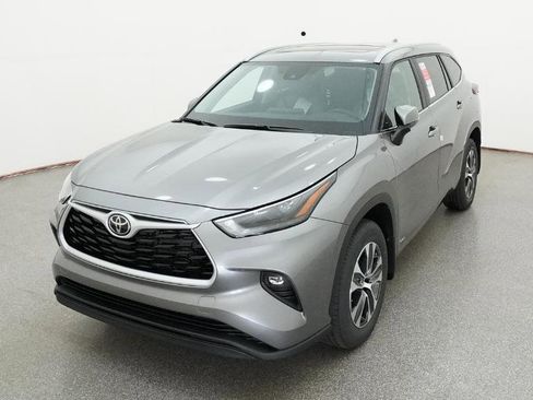 New 2026 Toyota Highlander XLE image 39