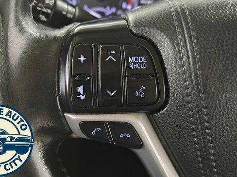 Used 2017 Toyota Highlander Limited w/ Protection Package #3 AWD/4WD image 12