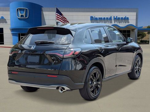 New 2026 Honda HR-V Sport image 4