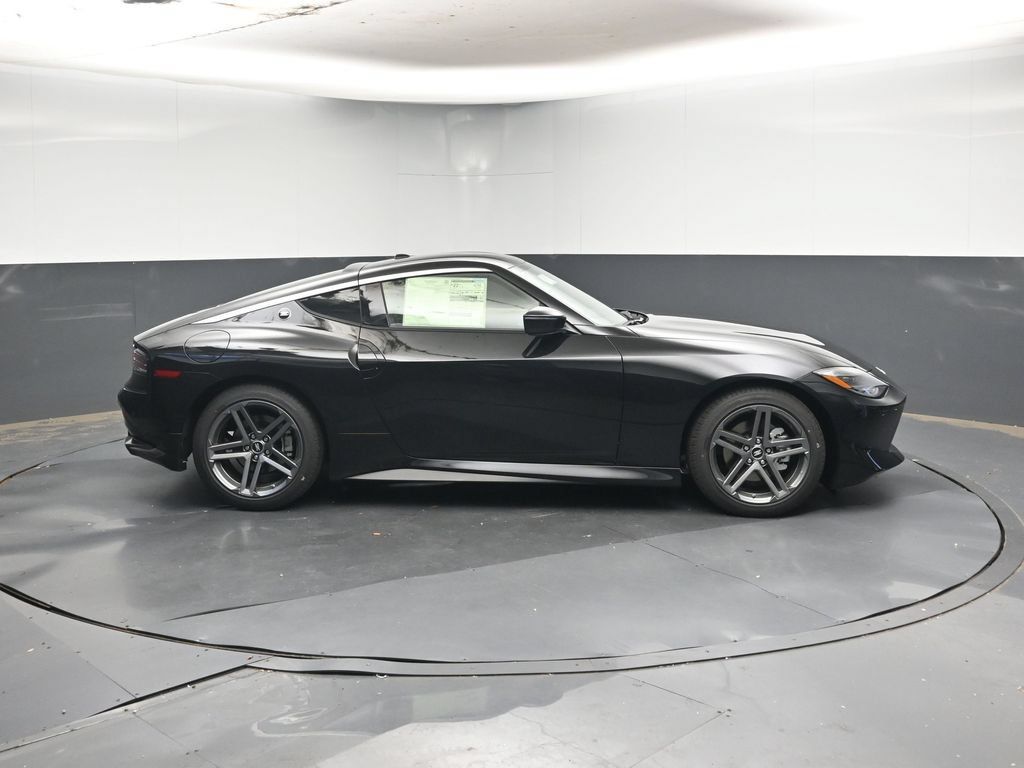 Used 2027 Nissan Z Sport RWD image 6