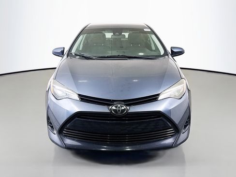 Used 2018 Toyota Corolla LE w/ Carpet Mat Package (TMS) FWD image 2