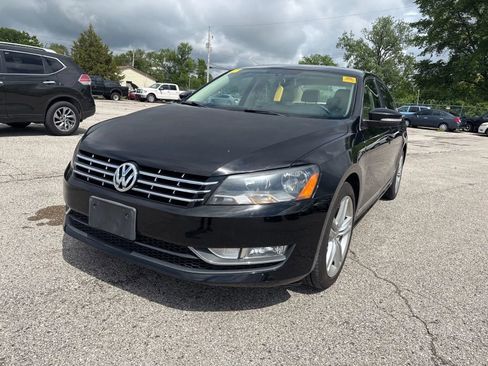 Used 2013 Volkswagen Passat TDI SEL Premium FWD image 2