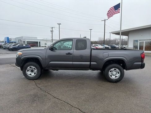 Used 2021 Toyota Tacoma SR image 10