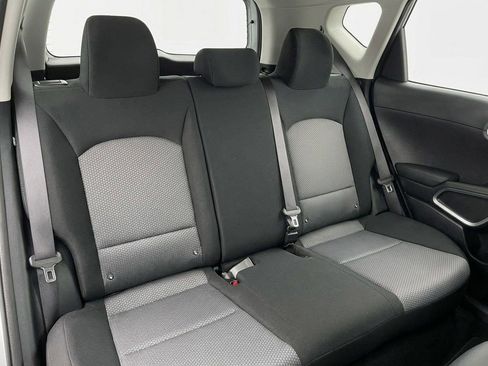 Used 2025 Kia Soul LX w/ LX Technology Package FWD image 17
