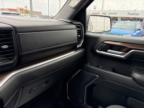 Used 2024 Chevrolet Silverado 1500 LT Trail Boss w/ Protection Package image 23