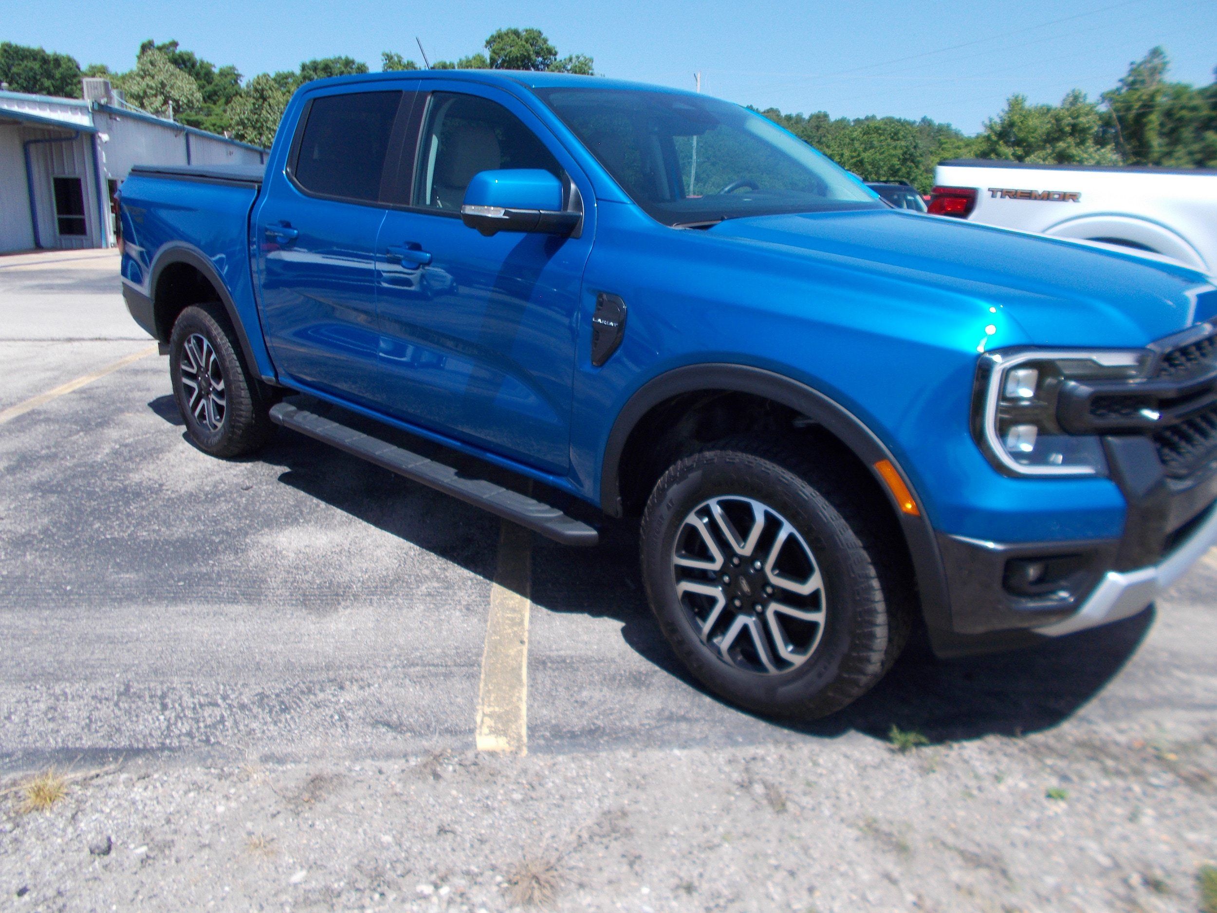 Used 2025 Ford Ranger Lariat w/ Trailer Tow Package AWD/4WD image 2