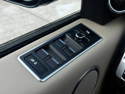 Used 2014 Land Rover Range Rover HSE AWD/4WD image 34