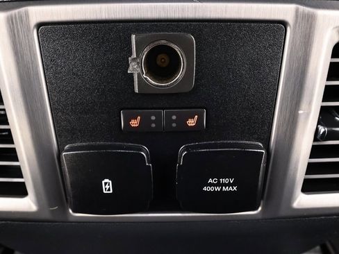 Certified 2022 Ford F450 Platinum w/ FX4 Off-Road Package image 18