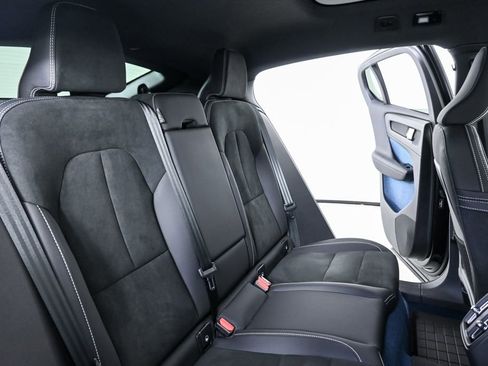 Certified 2023 Volvo C40 P8 Recharge Ultimate w/ Protection Package Premier image 24