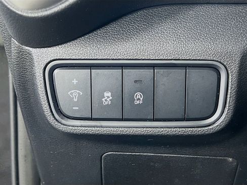 Used 2023 Kia Soul LX w/ LX Technology Package image 17