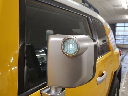 Used 2007 Toyota FJ Cruiser 4WD image 24