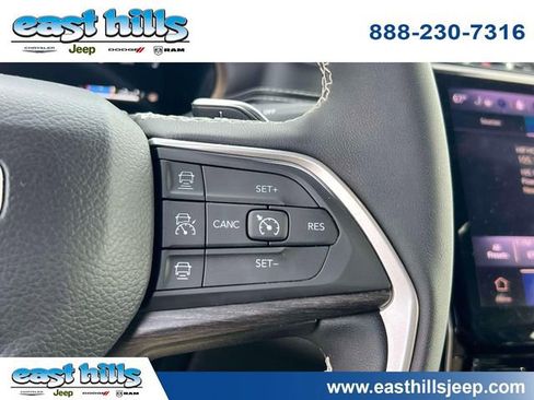 Certified 2024 Jeep Grand Cherokee Limited w/ Black Appearance Package image 26