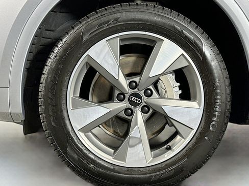 Used 2022 Audi Q5 2.0T Premium Plus w/ Premium Plus Package image 11