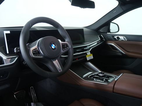 Used 2027 BMW X6 xDrive40i w/ Executive Package AWD/4WD image 12