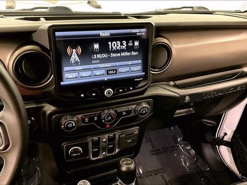 Used 2020 Jeep Wrangler Unlimited Sport AWD/4WD image 29