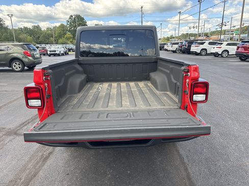 Used 2020 Jeep Gladiator Sport w/ Quick Order Package 24S AWD/4WD image 5