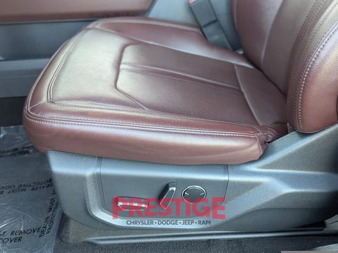 Used 2024 Ford Expedition Limited image 28