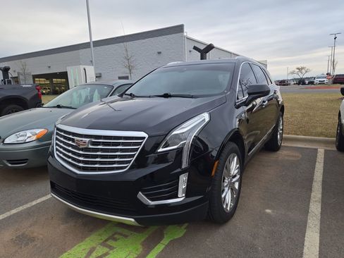 Used 2017 Cadillac XT5 Platinum AWD/4WD image 1