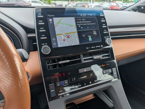 Used 2021 Toyota Avalon Limited w/ Advanced Safety Package FWD image 9