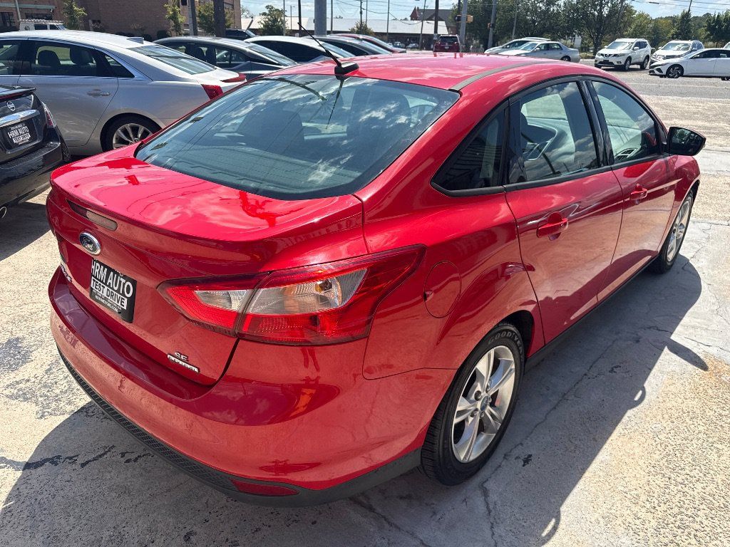 Used 2014 Ford Focus SE FWD image 4