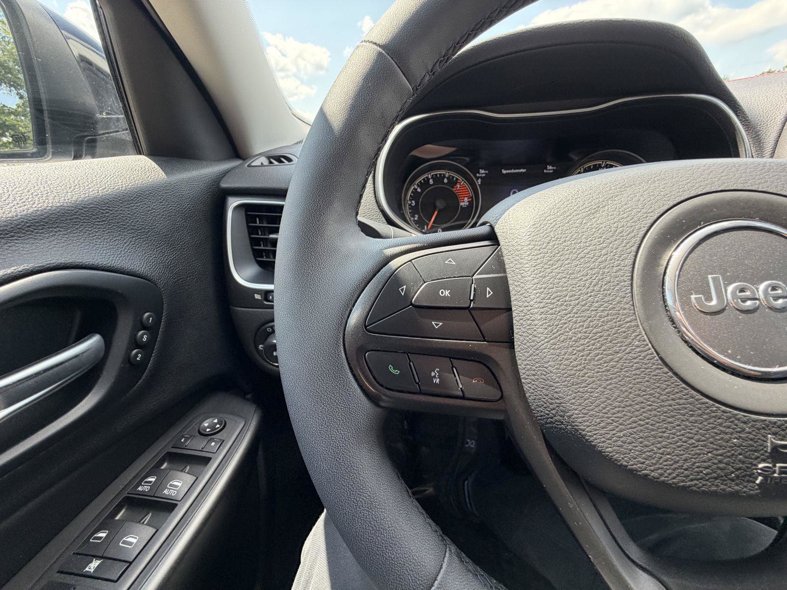 Used 2022 Jeep Cherokee Trailhawk w/ Sun, Sound & Nav Group AWD/4WD image 18
