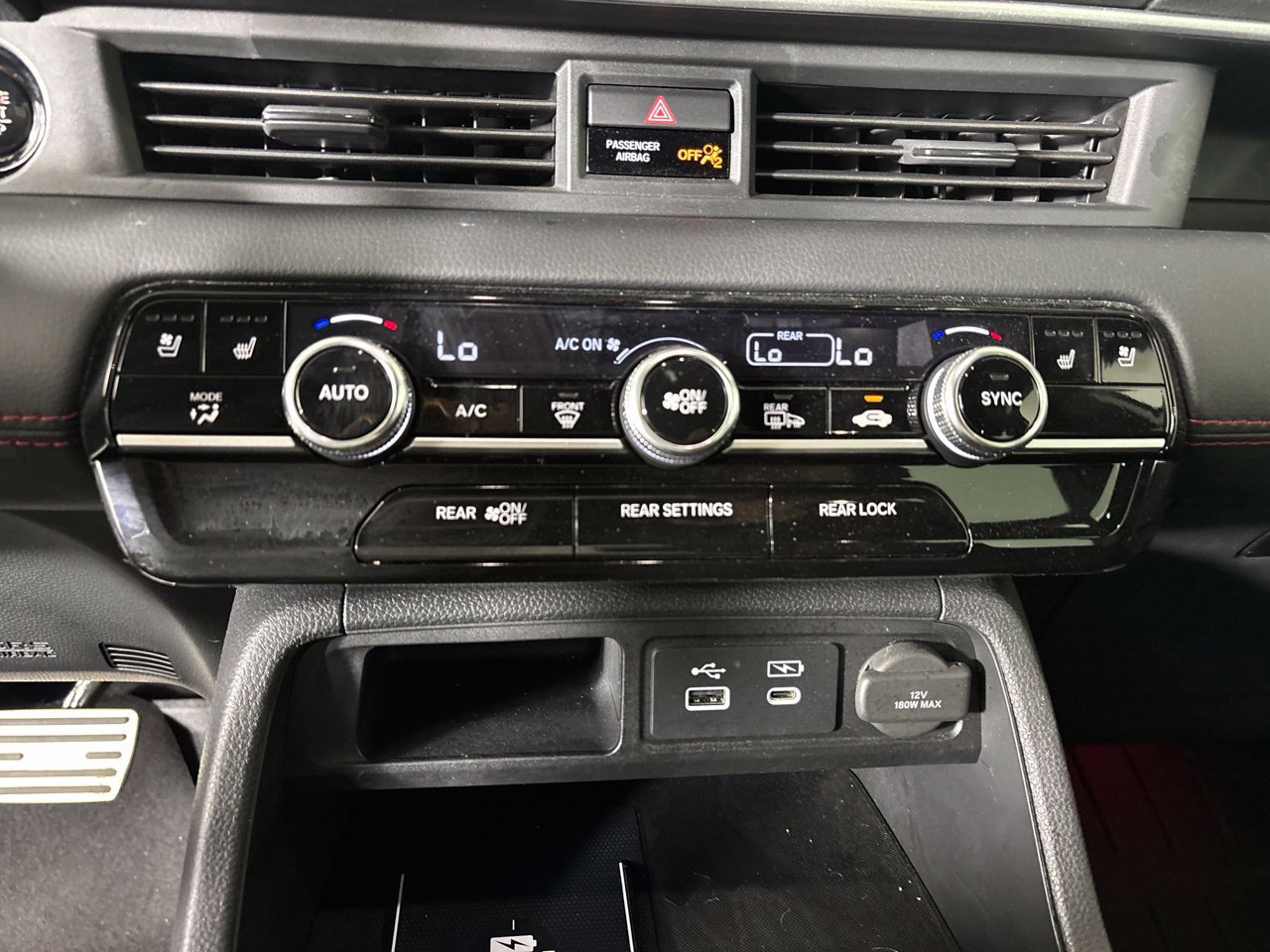 Used 2025 Honda Pilot Black Edition image 22
