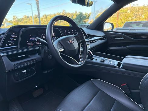 Certified 2023 Cadillac Escalade Sport w/ LPO, ONYX Package image 5