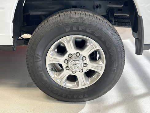 Certified 2025 RAM 2500 Big Horn AWD/4WD image 4