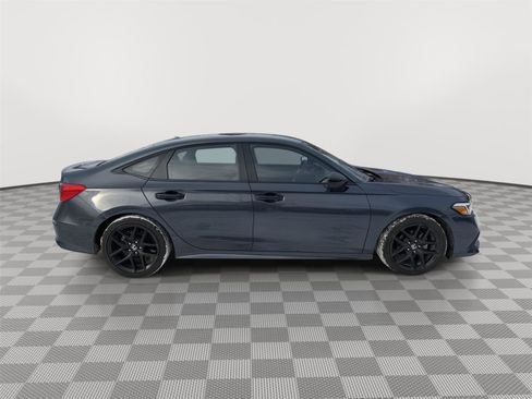 Used 2023 Honda Civic Sport image 3