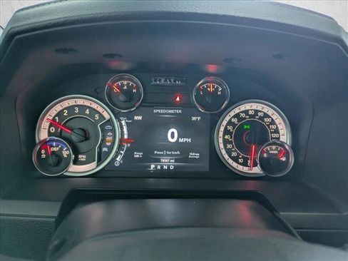 Used 2015 RAM 3500 Laramie image 10