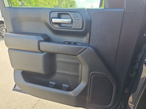 Used 2022 Chevrolet Silverado 1500 Custom AWD/4WD image 25
