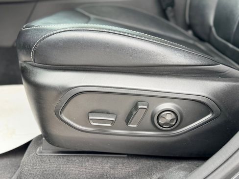 Used 2022 Jeep Grand Cherokee Limited image 9