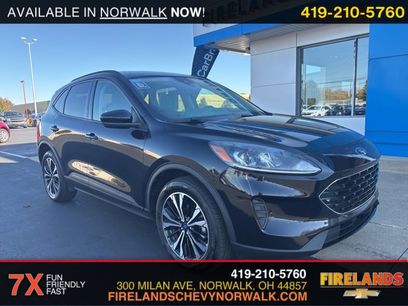 Used 2022 Ford Escape SE w/ SE Sport Appearance Package