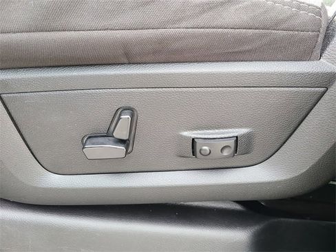 Used 2024 RAM 2500 Big Horn image 24