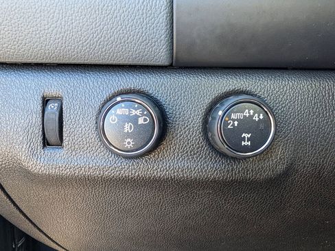 Used 2017 Chevrolet Colorado Z71 AWD/4WD image 26