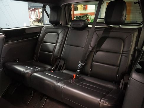 Used 2020 Lincoln Navigator L Reserve w/ Luxury Package AWD/4WD image 20