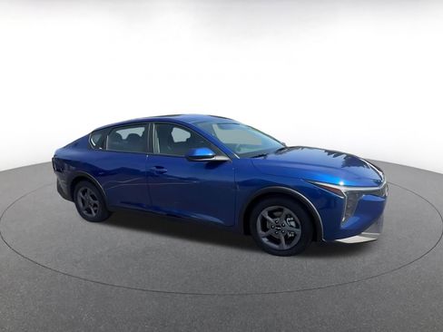 Used 2025 Kia K4 FWD image 2