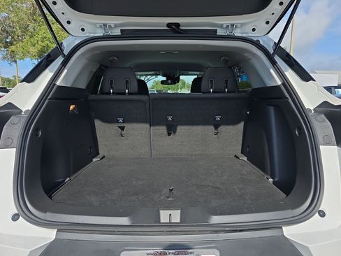 Used 2022 Chevrolet TrailBlazer LT w/ Convenience Package image 9