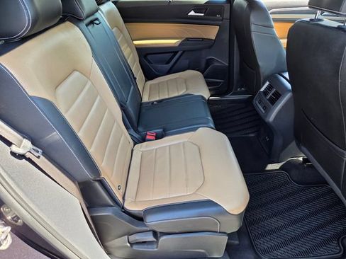 Certified 2023 Volkswagen Atlas Cross Sport SEL Premium R-Line AWD/4WD image 17