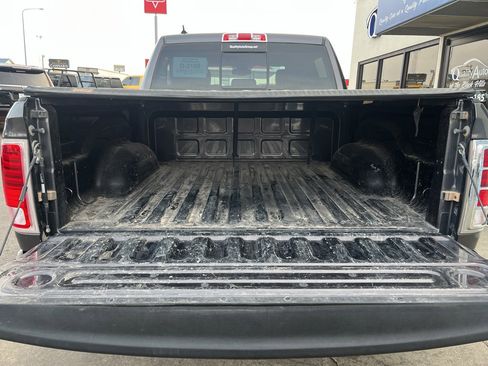 Used 2015 RAM 1500 Laramie w/ Convenience Group image 8