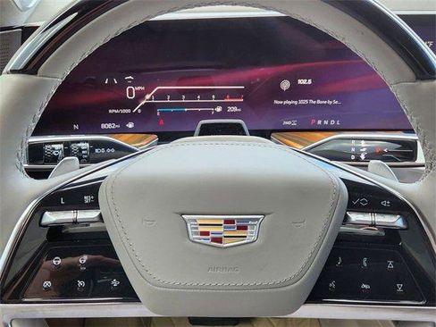 Certified 2025 Cadillac Escalade Premium Luxury Platinum image 14