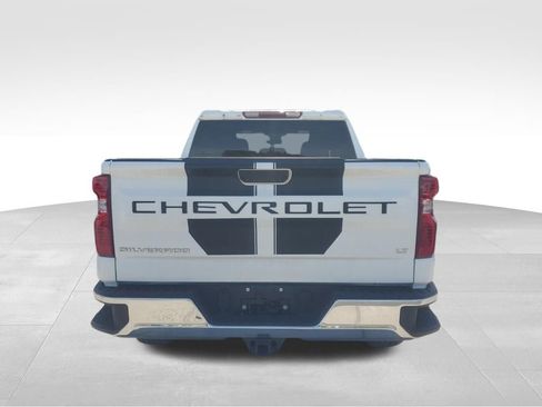 Used 2023 Chevrolet Silverado 1500 LT AWD/4WD image 4